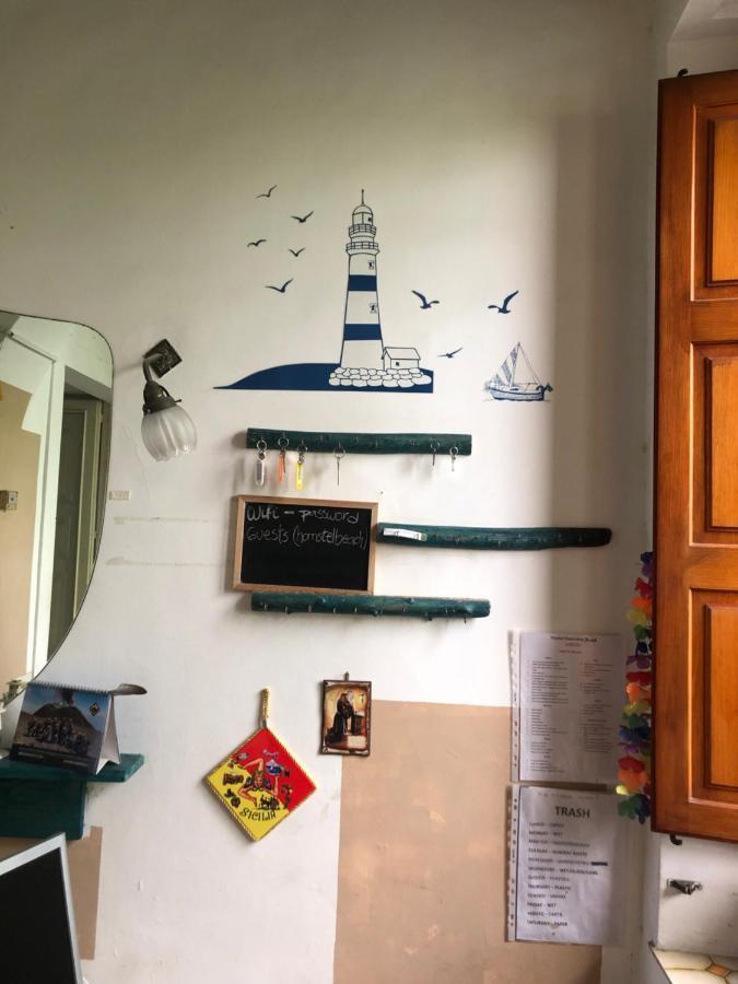 Hostel Beach House Giardini-Naxos Extérieur photo