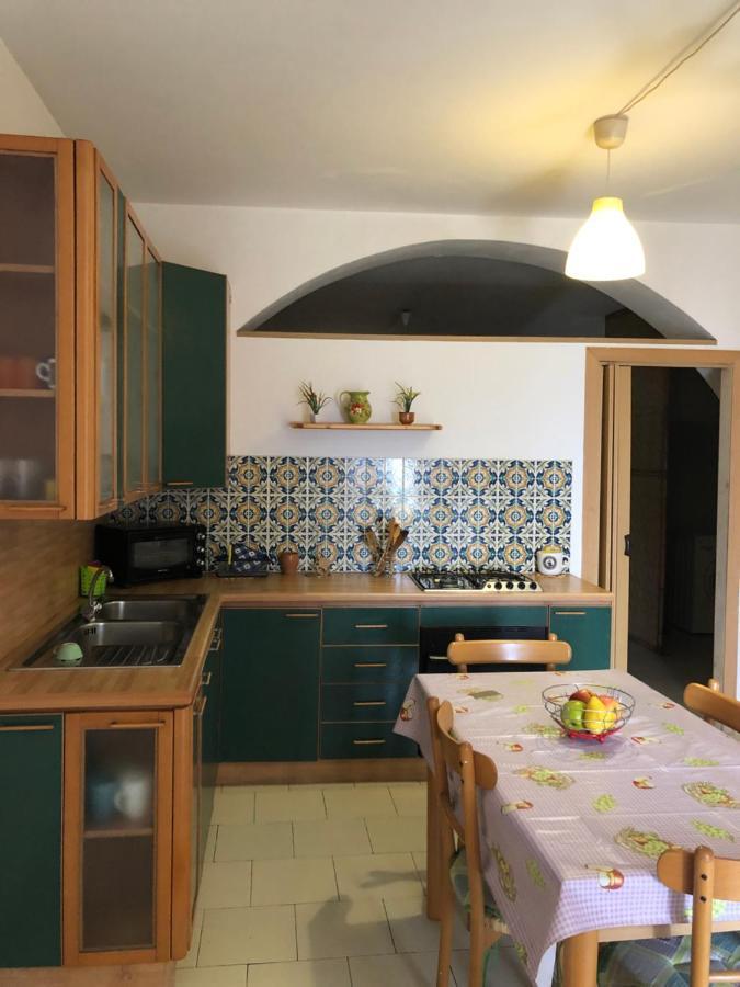 Hostel Beach House Giardini-Naxos Extérieur photo