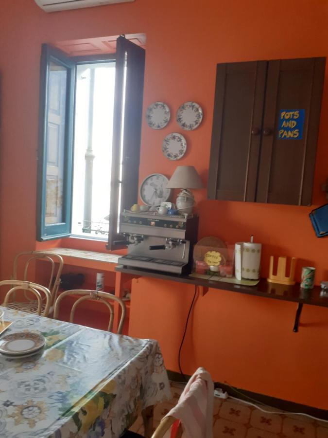Hostel Beach House Giardini-Naxos Extérieur photo